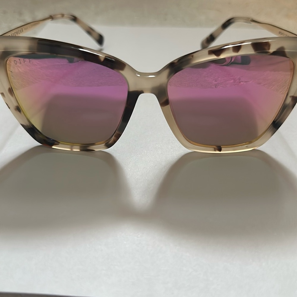 Diff women’s sunglasses